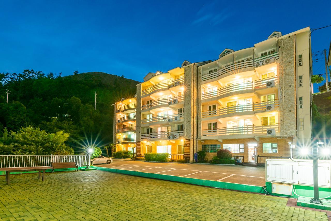 Home Fourest Resort جيوجي المظهر الخارجي الصورة